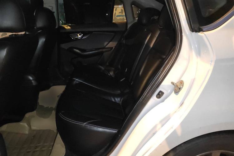 Used Soueast V5 Lingzhi 2015 Plus 1.5L Manual ZhiZun Version Left Rear Seat
