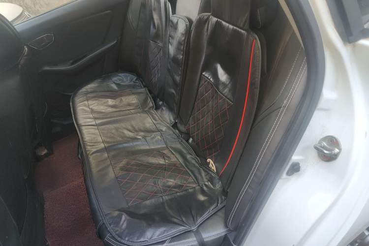 Used Soueast V5 Lingzhi 2015 Plus 1.5L Manual Smart Edition Left Rear Seat