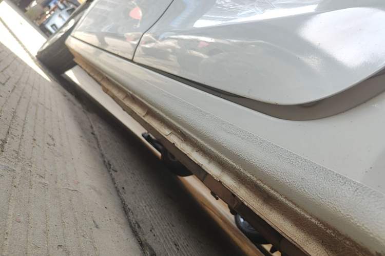 Used Soueast V5 Lingzhi 2015 Plus 1.5L Manual Escort Model Left Side Sill