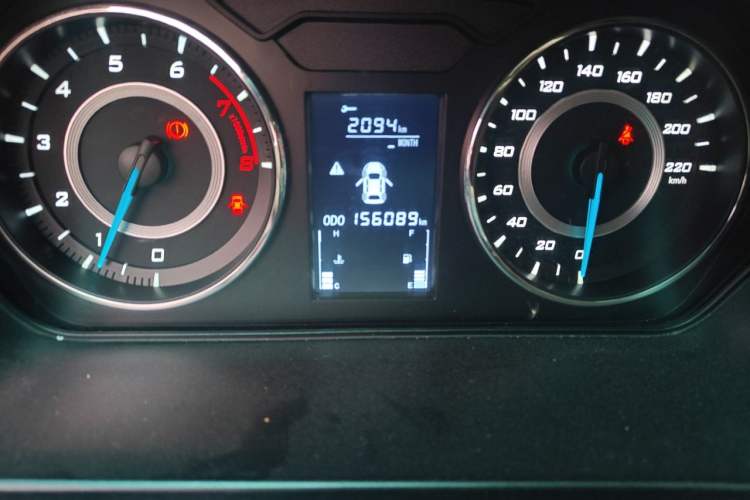 Used Soueast V5 Lingzhi 2015 Plus 1.5L Manual Smart Edition Odometer Close Up