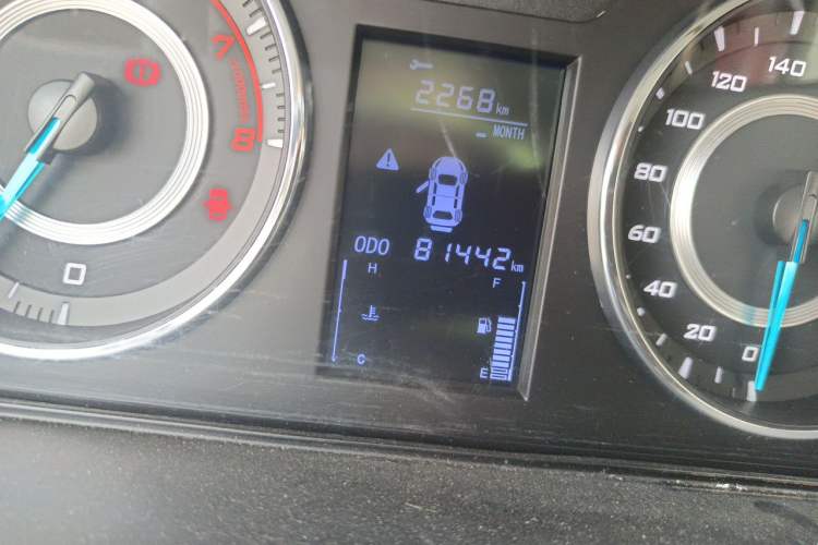Used Soueast V5 Lingzhi 2015 Plus 1.5L Manual Smart Edition Odometer Close Up