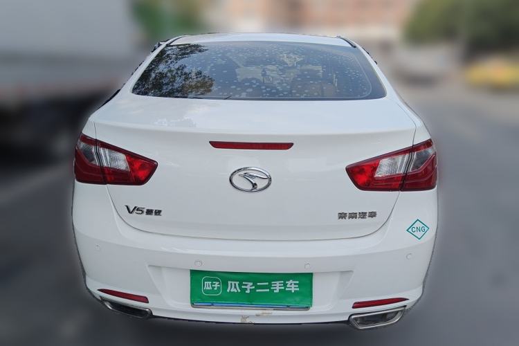 Used Soueast V5 Lingzhi 2015 1.5L Manual Classic Edition Rear