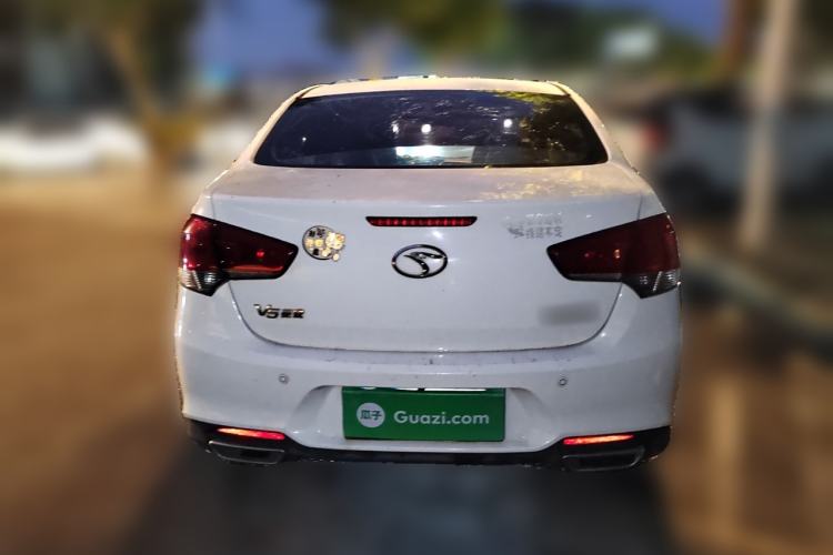 Used Soueast V5 Lingzhi 2015 Plus 1.5L Manual ZhiZun Version Rear