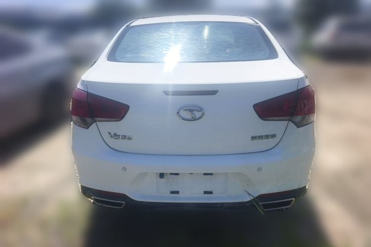 Used Soueast V5 Lingzhi 2015 Plus 1.5L Manual ZhiZun Version Rear