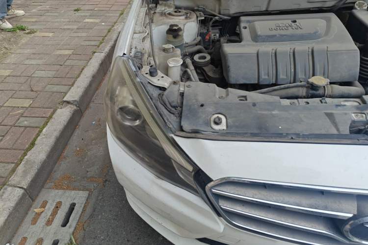 Used Soueast V5 Lingzhi 2015 Plus 1.5L Manual Smart Edition Right Front Headlight