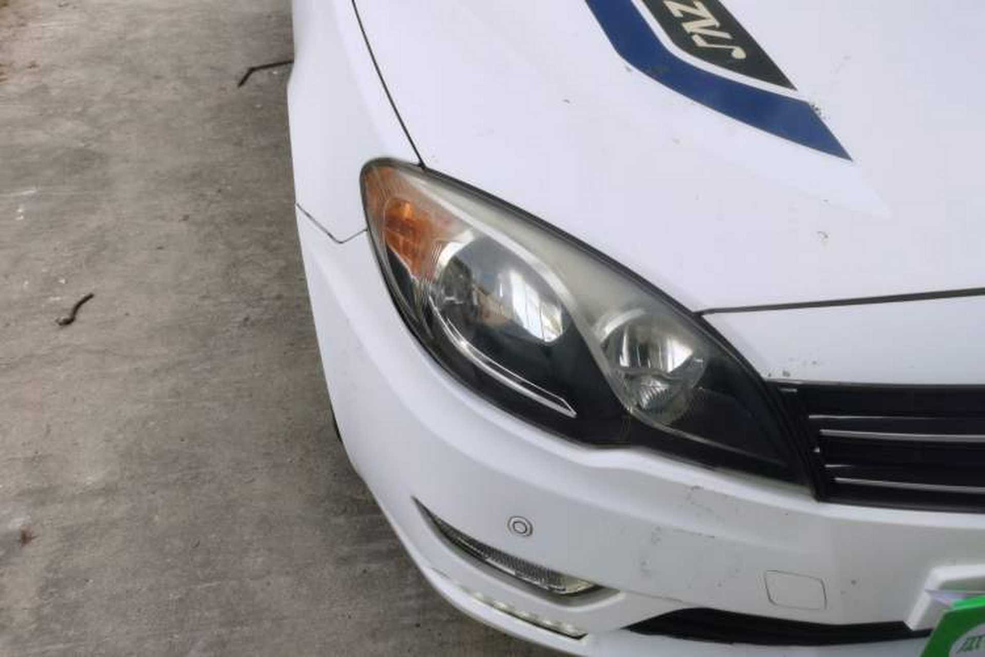Used Soueast V5 Lingzhi 2015 1.5L Manual Jazz Edition Right Front Headlight