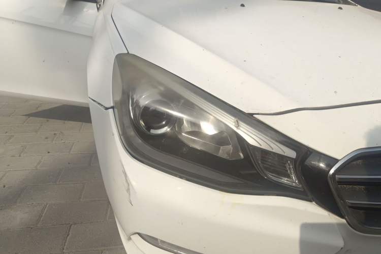 Used Soueast V5 Lingzhi 2015 Plus 1.5L Manual Smart Edition Right Front Headlight