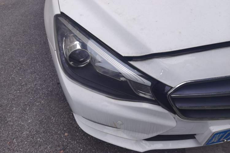 Used Soueast V5 Lingzhi 2015 Plus 1.5L Manual ZhiZun Version Right Front Headlight