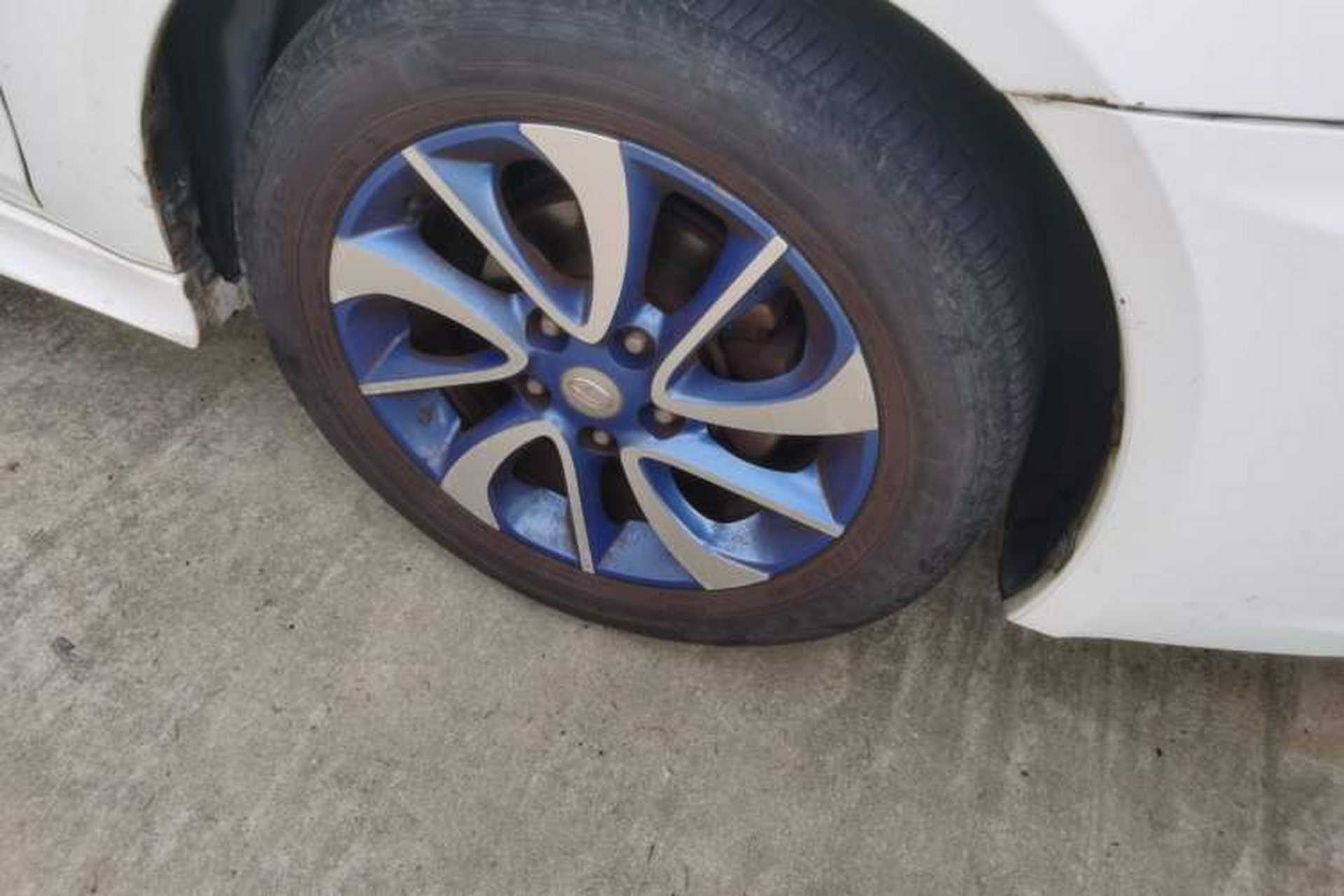 Used Soueast V5 Lingzhi 2015 1.5L Manual Jazz Edition Right Front Wheel Hub