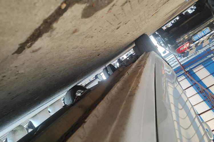 Used Soueast V5 Lingzhi 2015 Plus 1.5L Manual Escort Model Right Side Sill