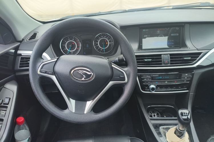 Used Soueast V5 Lingzhi 2015 Plus 1.5L Manual Smart Edition Steering Wheel