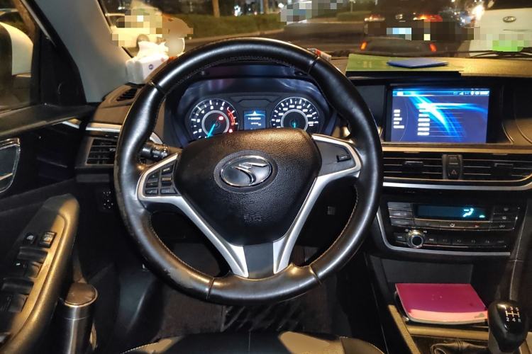 Used Soueast V5 Lingzhi 2015 Plus 1.5L Manual ZhiZun Version Steering Wheel