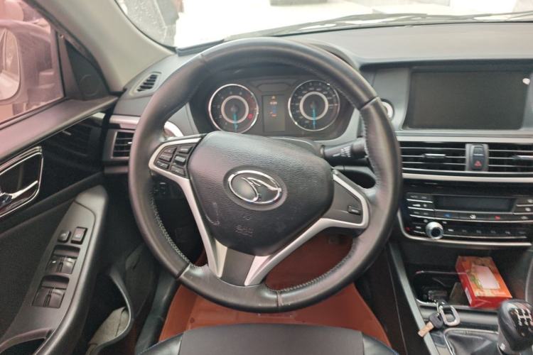 Used Soueast V5 Lingzhi 2015 Plus 1.5L Manual Jazz Model Steering Wheel