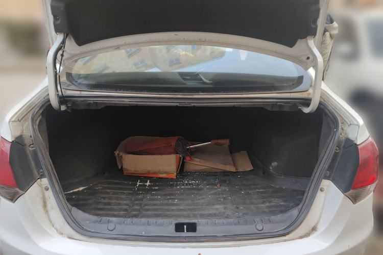 Used Soueast V5 Lingzhi 2015 Plus 1.5L Manual Smart Edition Trunk