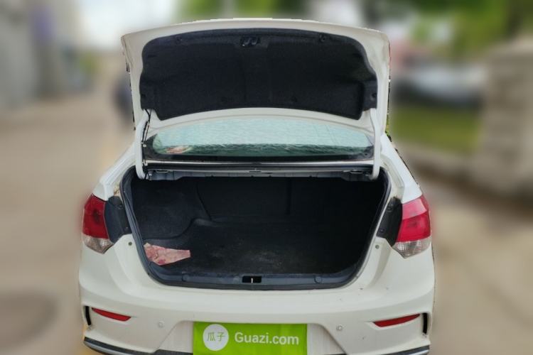 Used Soueast V5 Lingzhi 2015 Plus 1.5T CVT Intelligent Control Version Trunk