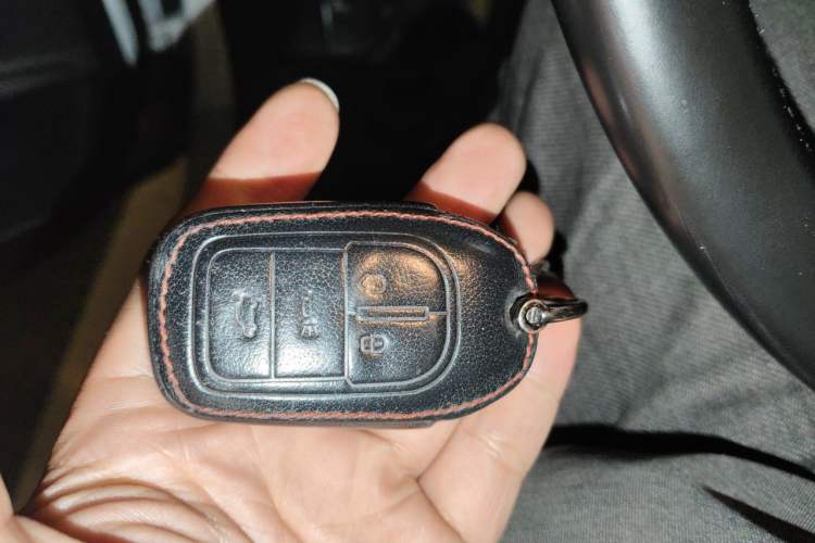 Used Soueast V5 Lingzhi 2015 Plus 1.5L Manual ZhiZun Version Vehicle Key