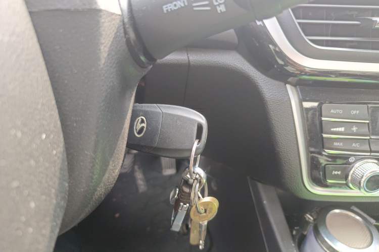 Used Soueast V5 Lingzhi 2015 Plus 1.5L Manual Smart Edition Vehicle Key