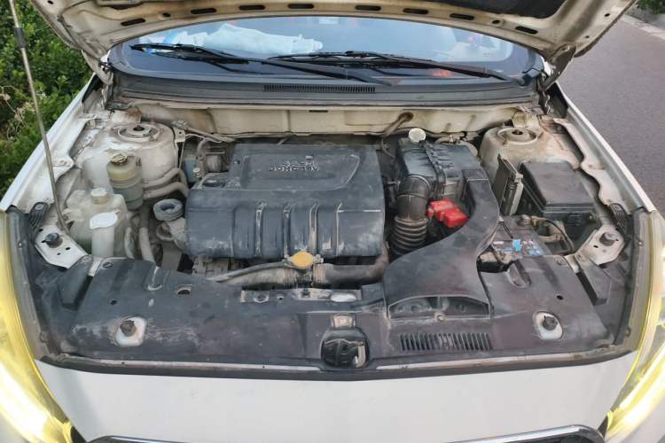 Used Soueast V5 Lingzhi 2016 plus 1.5L manual roll type Engine Bay