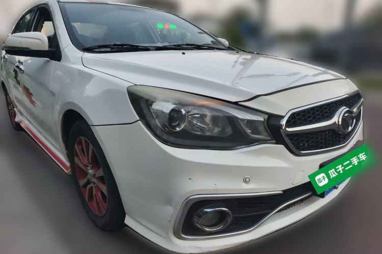 Used Soueast V5 Lingzhi 2016 plus 1.5L manual roll type Front Right 45 Deg