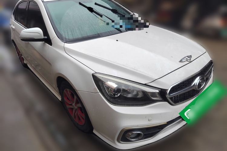Used Soueast V5 Lingzhi 2016 plus 1.5L manual roll type Front Right 45 Deg