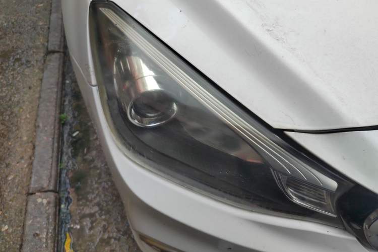 Used Soueast V5 Lingzhi 2016 plus 1.5L manual roll type Right Front Headlight
