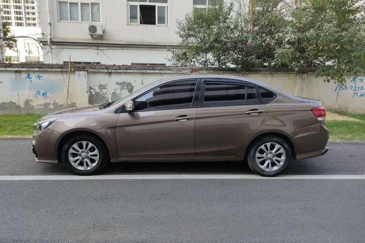 Used Soueast V5 Lingzhi 2017 1.5L Manual New Generation Model Exterior 5