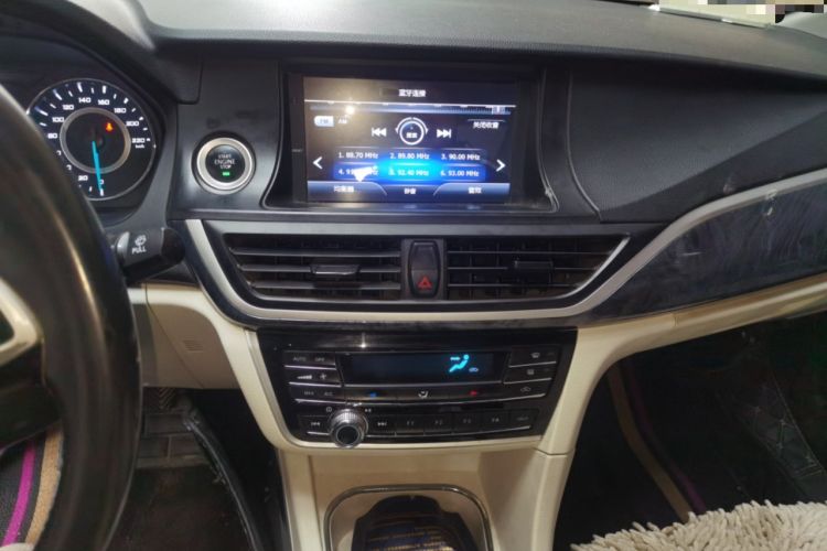 Used Soueast V5 Lingzhi 2017 1.5L Manual New Elite Model Audio And AC Panel