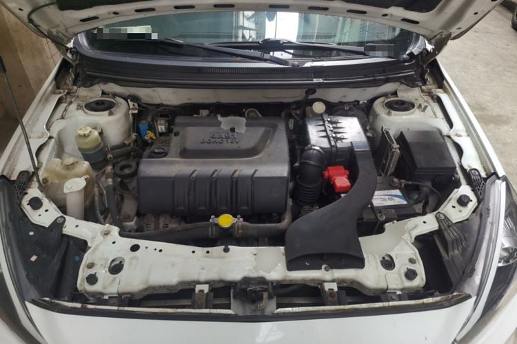Used Soueast V5 Lingzhi 2017 1.5L Manual New Elite Model Engine Bay