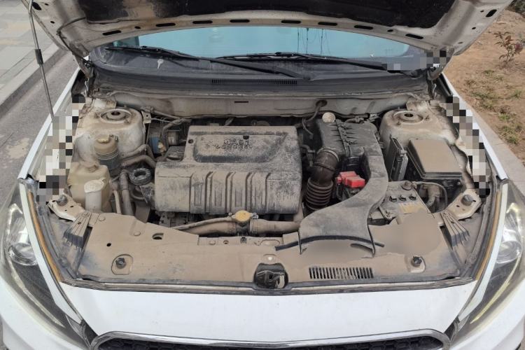 Used Soueast V5 Lingzhi 2017 1.5L Manual New Elite Model Engine Bay