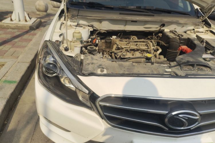 Used Soueast V5 Lingzhi 2017 1.5L Manual New Generation Model Engine Bay Right