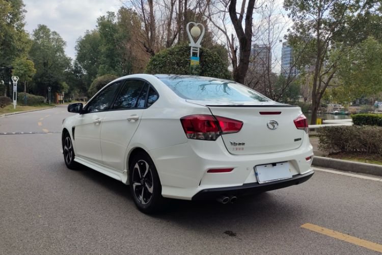 Used Soueast V5 Lingzhi 2017 1.5L Manual New Elite Model Exterior 3