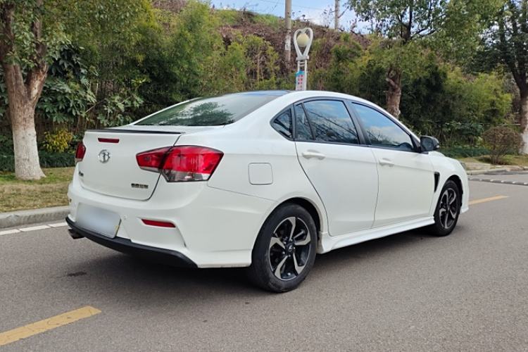 Used Soueast V5 Lingzhi 2017 1.5L Manual New Elite Model Exterior 5