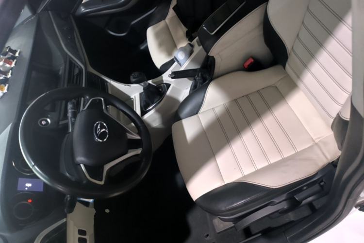 Used Soueast V5 Lingzhi 2017 1.5L Manual New Elite Model Left Front Seat