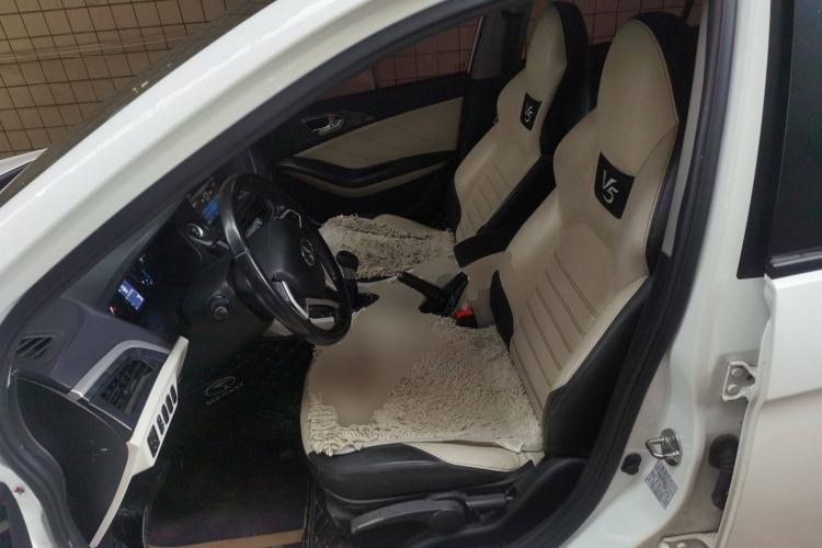 Used Soueast V5 Lingzhi 2017 1.5L Manual New Elite Model Left Front Seat