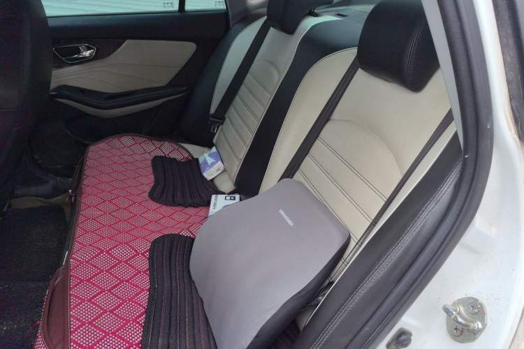 Used Soueast V5 Lingzhi 2017 1.5L Manual New Elite Model Left Rear Seat