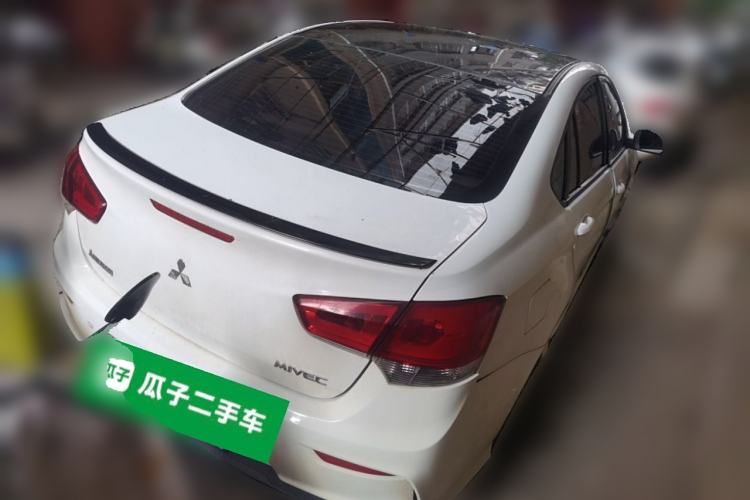 Used Soueast V5 Lingzhi 2017 1.5L Manual New Elite Model Rear Right 45 Deg