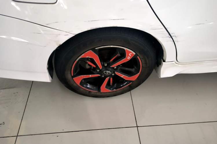 Used Soueast V5 Lingzhi 2017 1.5L Manual New Elite Model Right Rear Wheel Hub