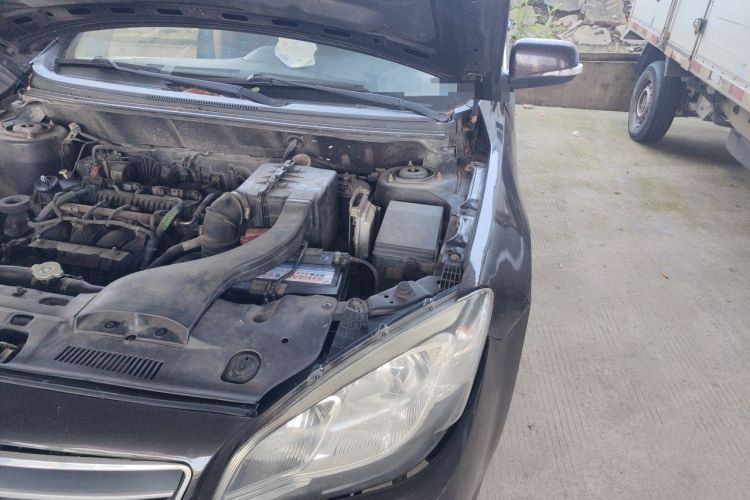 Used Soueast V6 Lingshi 2013 1.5L Manual Standard Edition Engine Bay Left