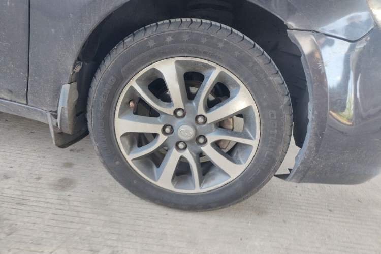 Used Soueast V6 Lingshi 2013 1.5L Manual Standard Edition Right Front Wheel Hub