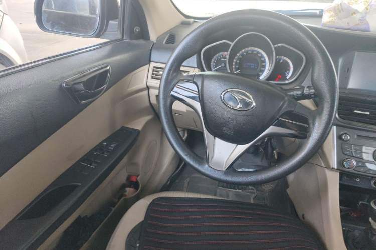 Used Soueast V6 Lingshi 2013 1.5L Manual Standard Edition Steering Wheel