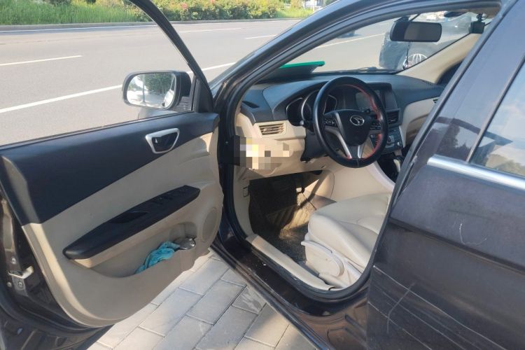Used Soueast V6 Lingshi 2013 1.5L CVT Luxury Edition Driver Seat