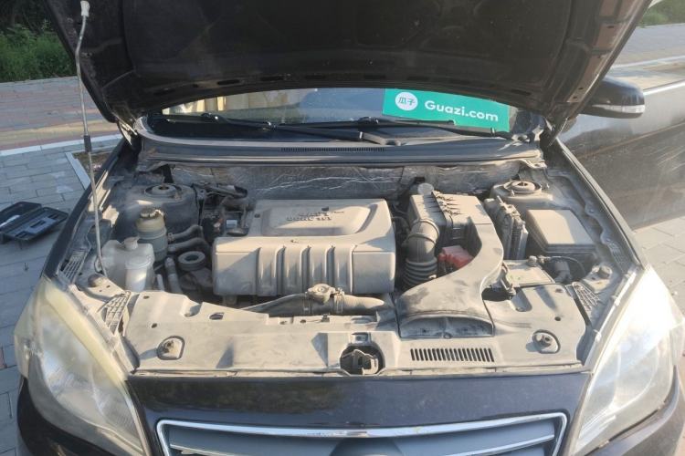 Used Soueast V6 Lingshi 2013 1.5L CVT Luxury Edition Engine Bay