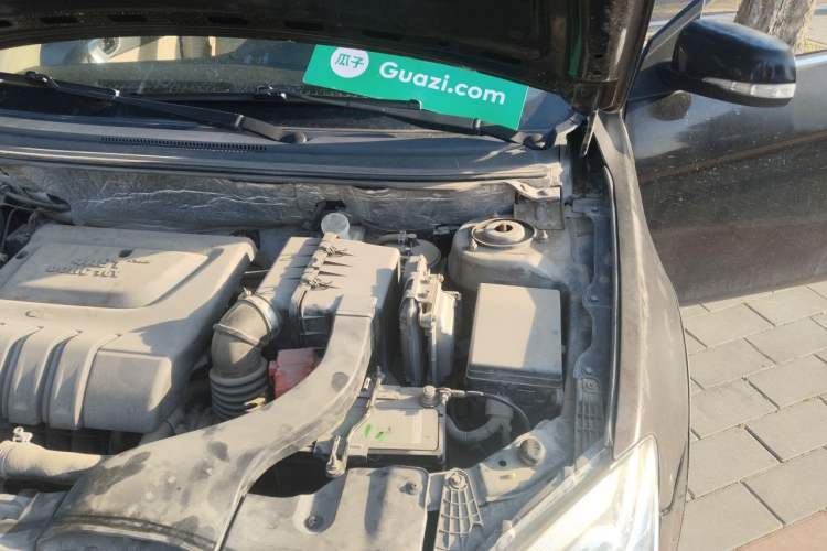 Used Soueast V6 Lingshi 2013 1.5L CVT Luxury Edition Engine Bay Left