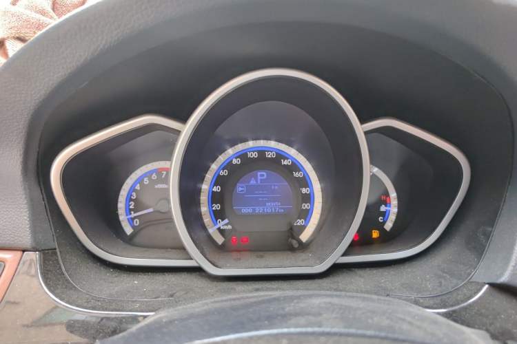Used Soueast V6 Lingshi 2013 1.5L CVT Luxury Edition Instrument Cluster