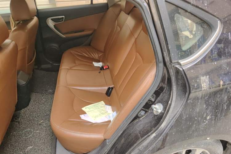 Used Soueast V6 Lingshi 2013 1.5L CVT Luxury Edition Left Rear Seat