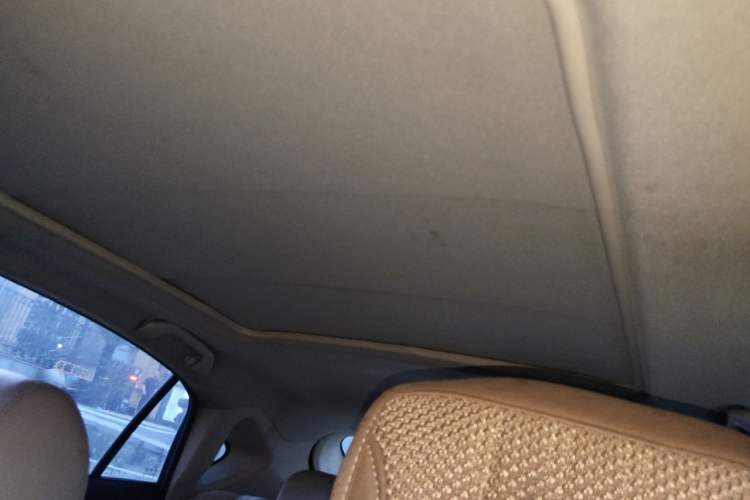 Used Soueast V6 Lingshi 2013 1.5L CVT Luxury Edition Headliner