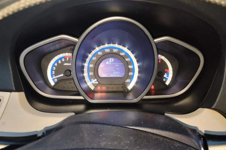 Used Soueast V6 Lingshi 2013 1.5L CVT Luxury Edition Instrument Cluster