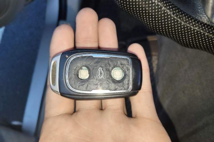 Used Soueast V6 Lingshi 2013 1.5L CVT Luxury Edition Vehicle Key