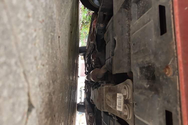 Used Soueast V6 Lingshi 2013 1.5L CVT Elite Edition Chassis Front