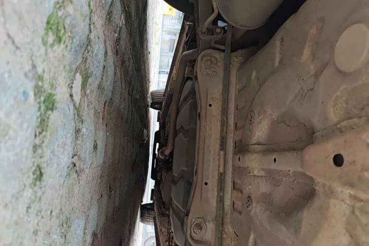 Used Soueast V6 Lingshi 2013 1.5L Manual Comfort Edition Chassis Rear